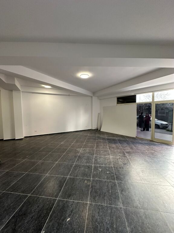 Shitet, Ambient Biznesi, Unaza e Re, Tiranë