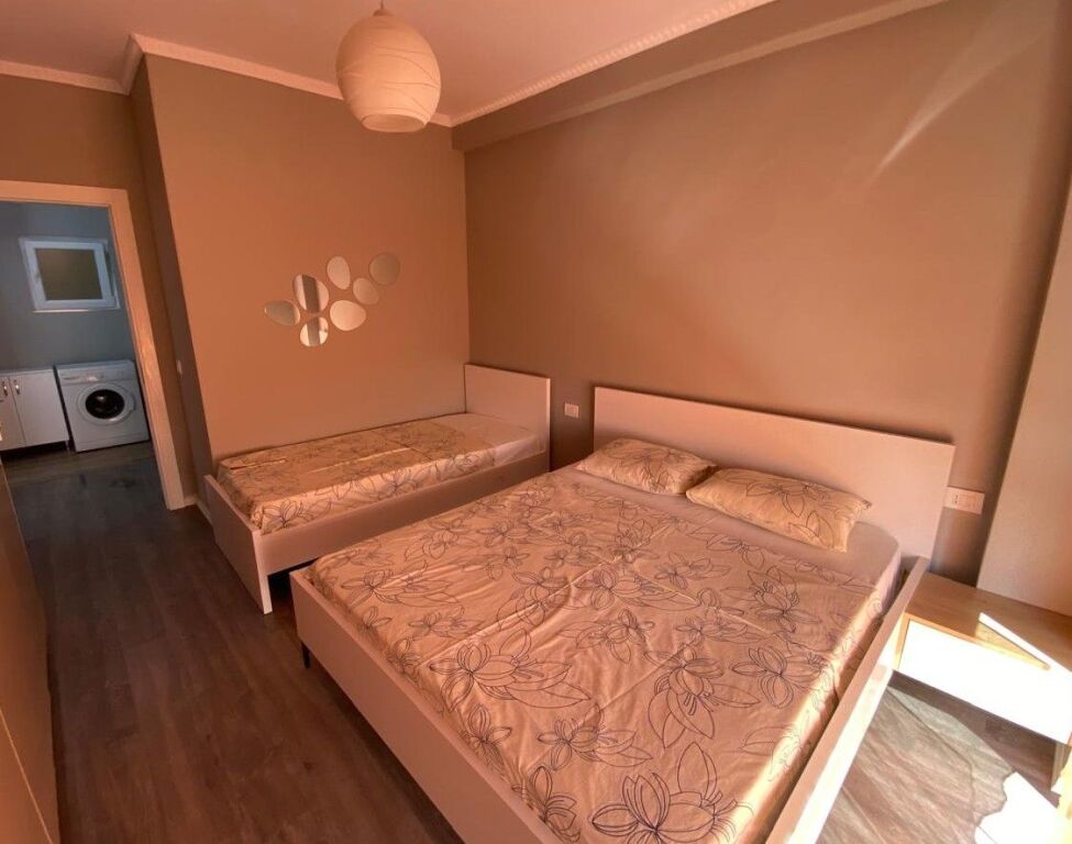 Jepet me qera apartament 1+1 tek Bulevardi i Ri