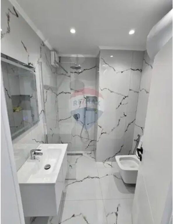 Apartament - Për Shitje - Fusha Ali Demi, Tiranë