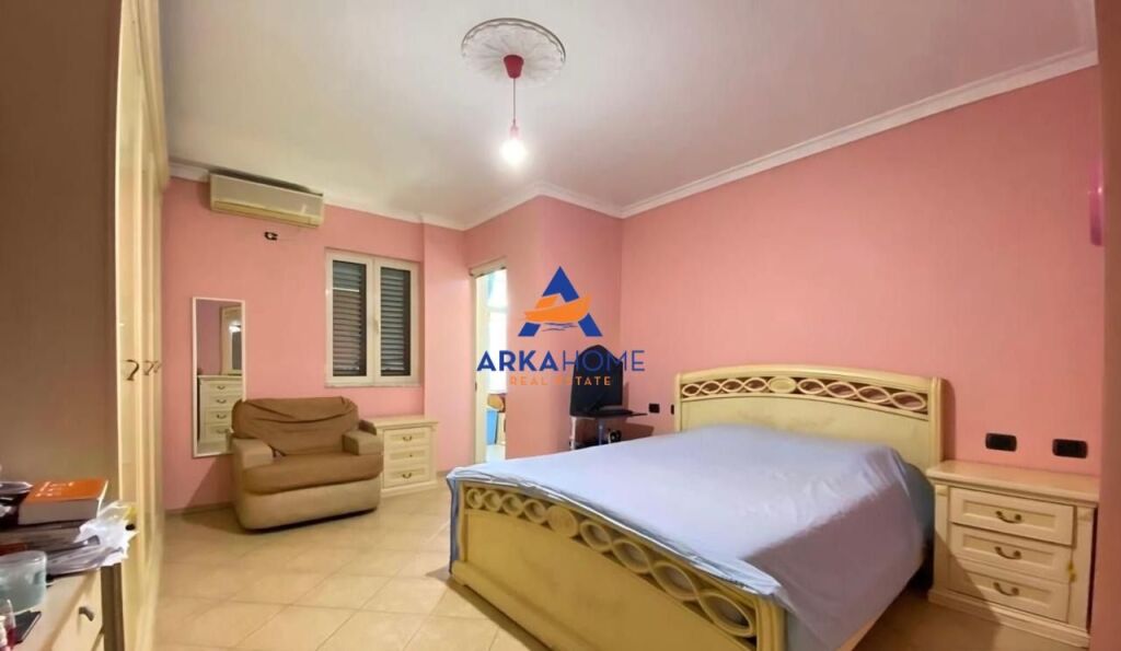 JEPET APARTAMENT ME QERA 2+1+BALLKON "DIGA E LIQENIT" 80.000 LEKE