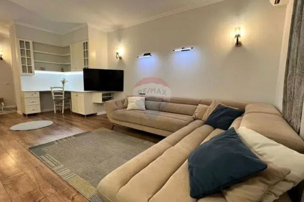 Apartament 3+1 per qira, prane Eleonores!