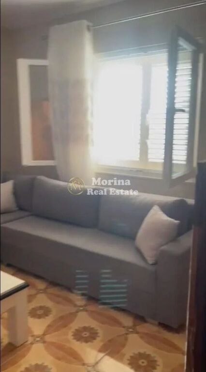 Qera | Shtëpi private 2 + 1 | Porcelan | 650 €/muaj