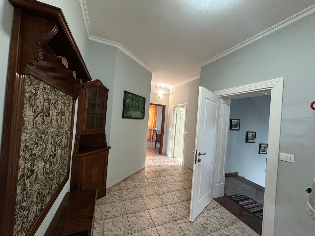 Vile Private me Qira Ali Dem