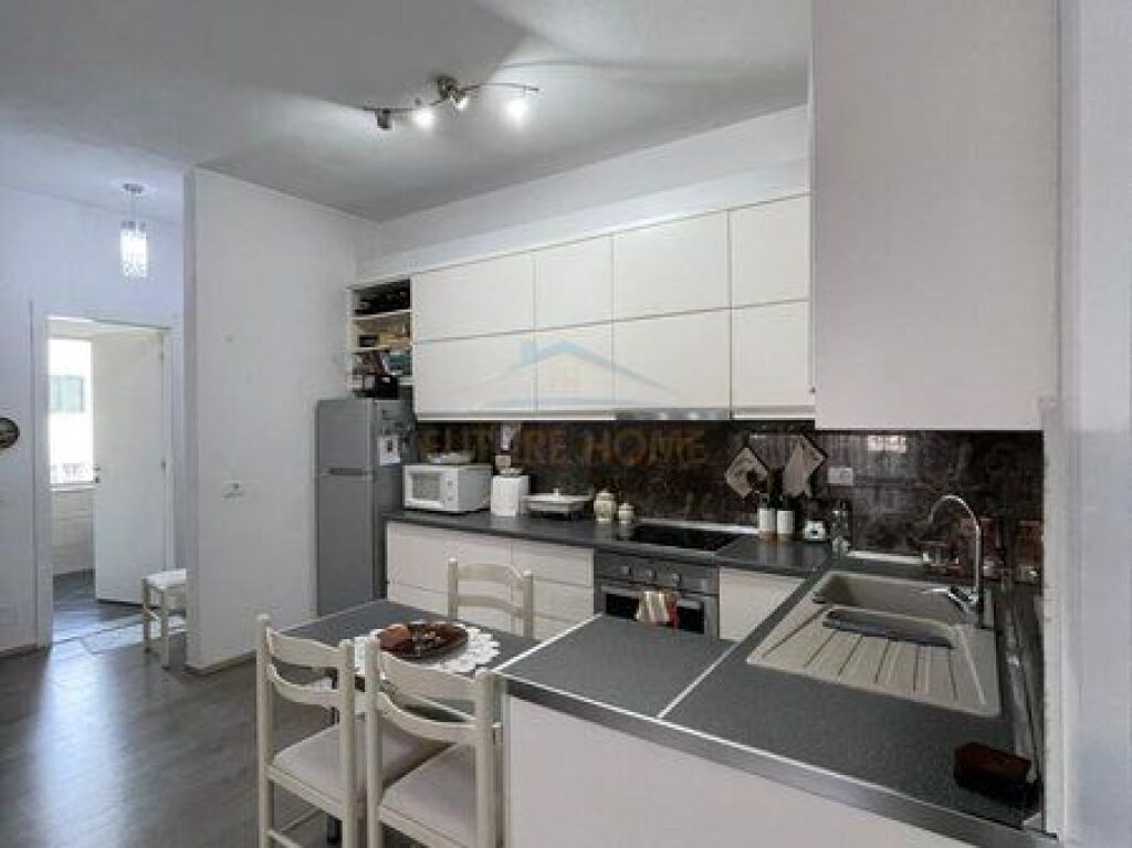 For sale, Apartment 1+1, Kamza Junction, Tirana.
