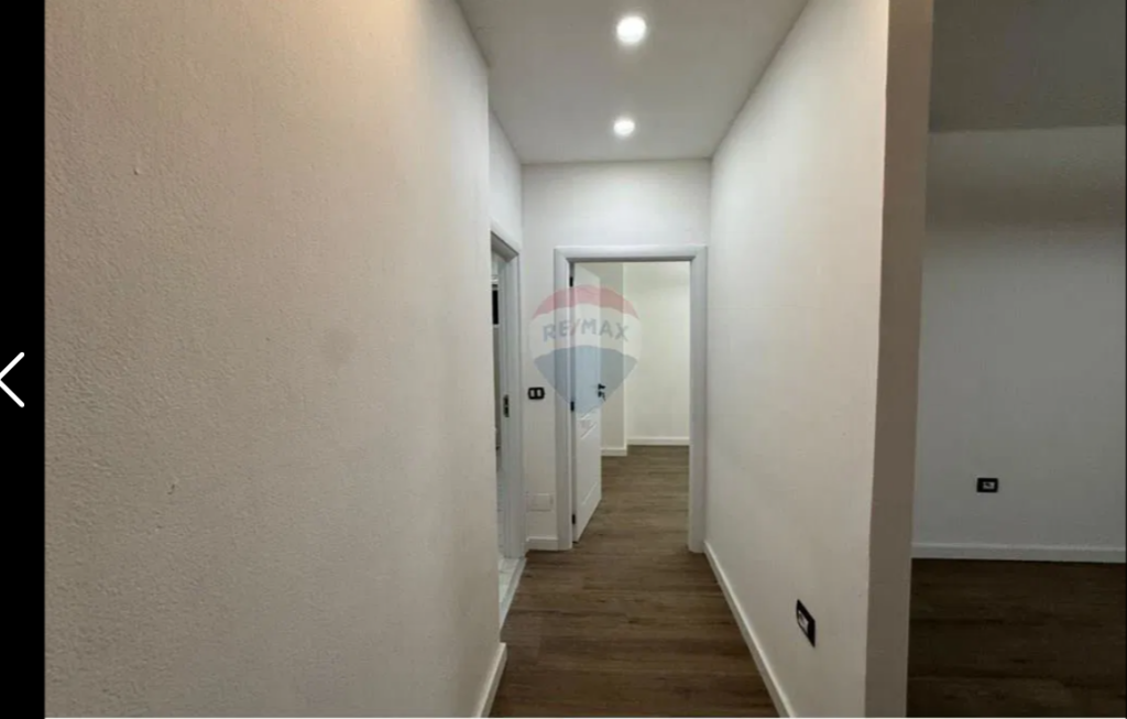 Apartament per shitje 1+1 tek Komuna e Parisit