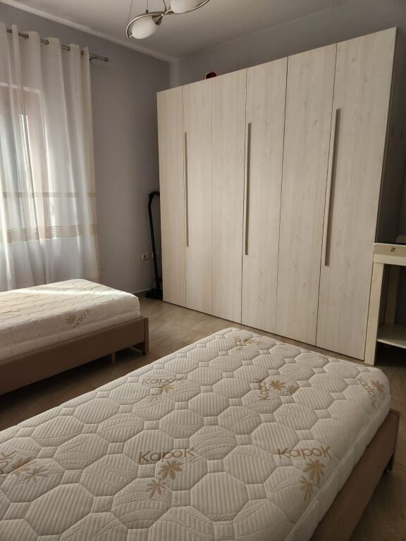 Jepet Me Qera Apartament 1+1+1 Ballkon