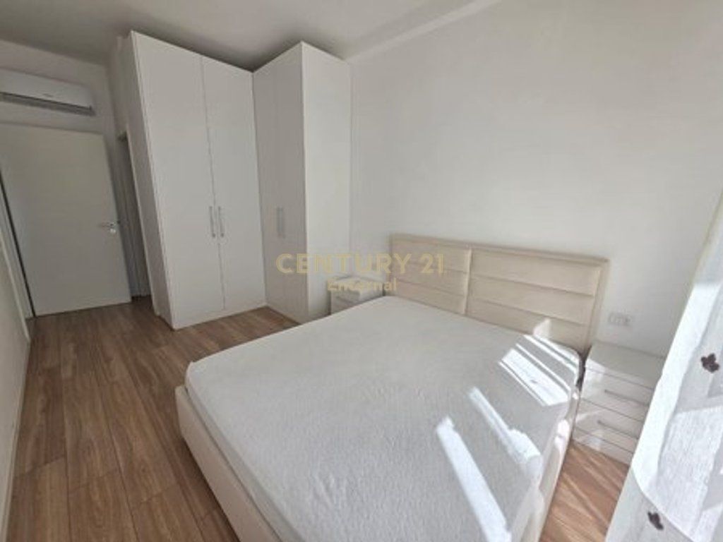 JEPET ME QERA APARTAMENT 2+1 TE 21 DHJETORI