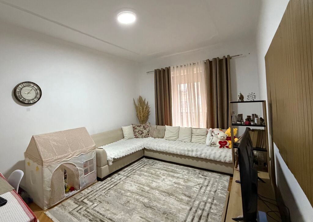 Jepet me qera apartament 2+1 Myslym Shyri 620 Euro