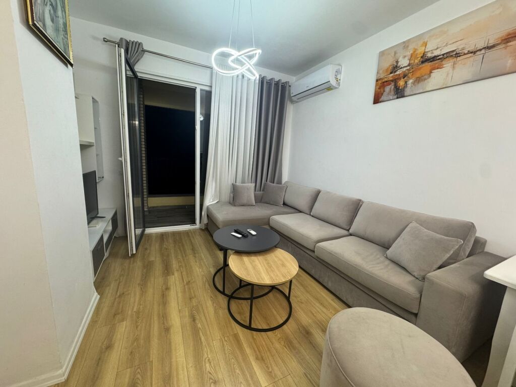 Apartament 1+1, Ish Fusha Aviacionit!