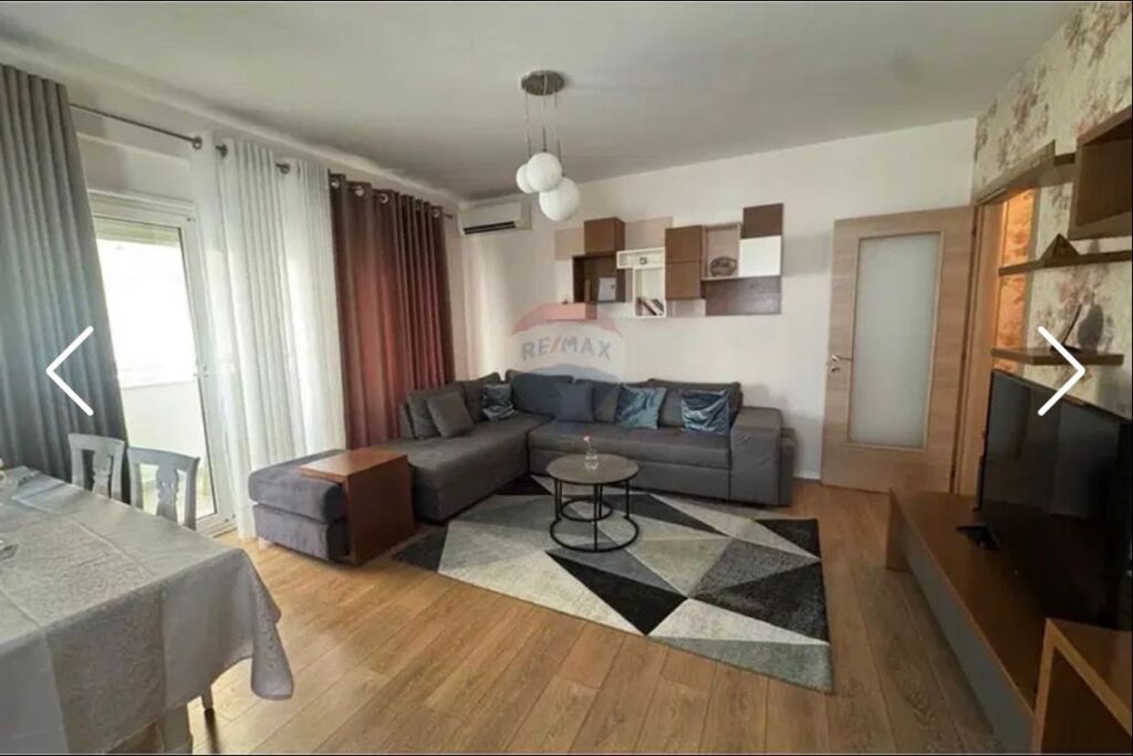 Apartament 2+1 + Parkim per shitje