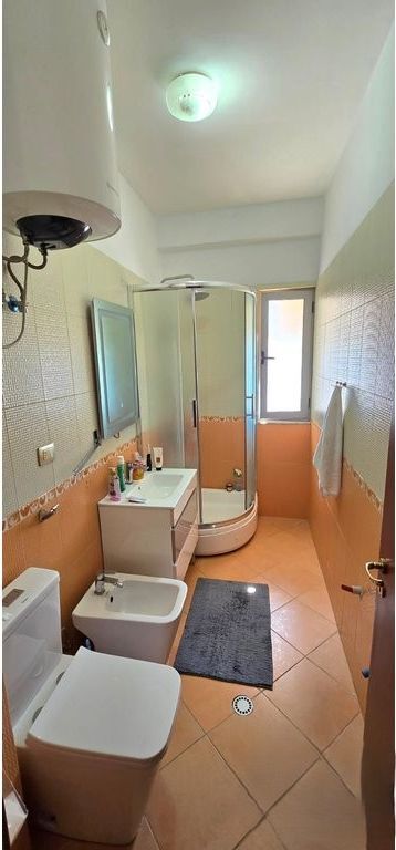 Shitet Apartament 2+1+2 me dy ballkone ne Rrugen JORDAN MISJA Tiranë 221,000 €