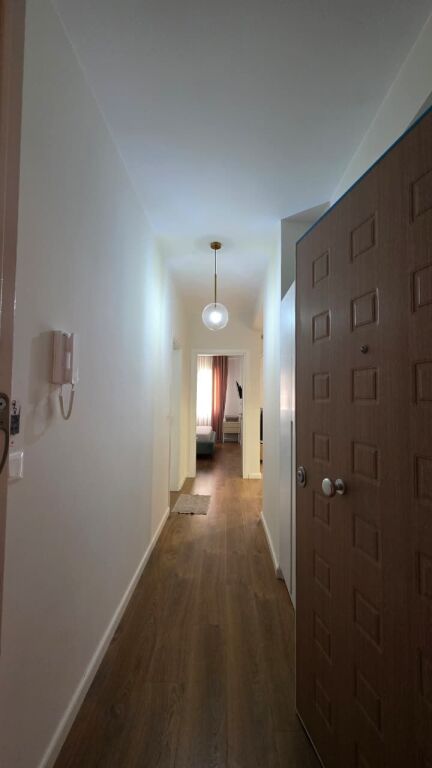 🏡 Apartament Modern me Qira në Lungomare, Vlorë