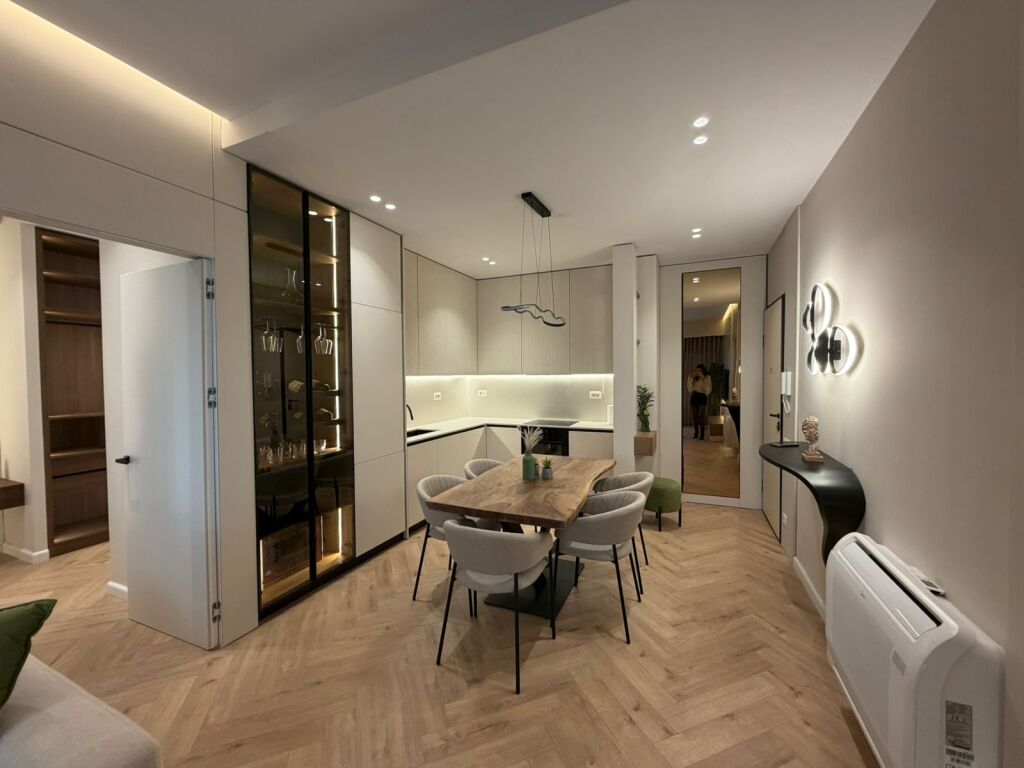 Ap per qera 2+1 tek Tirana Garden Building