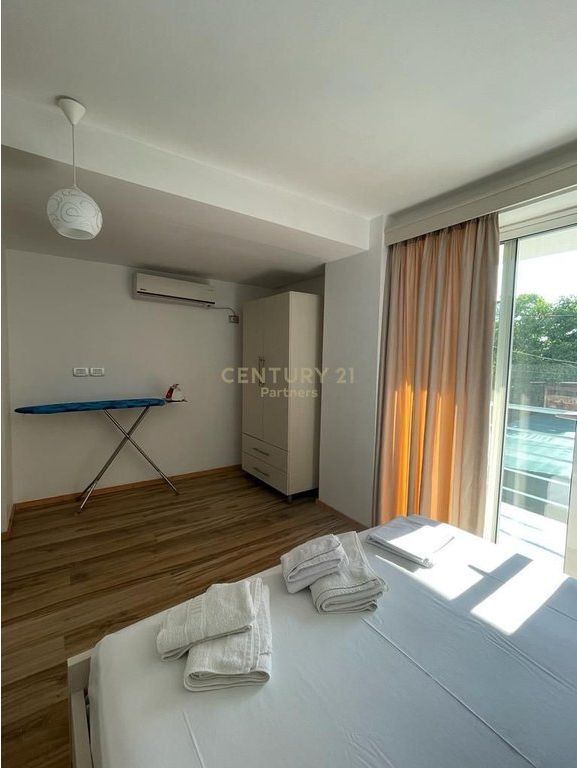 SHESIM DY GARSONJERE VIJE E DYTE NE SARANDE!