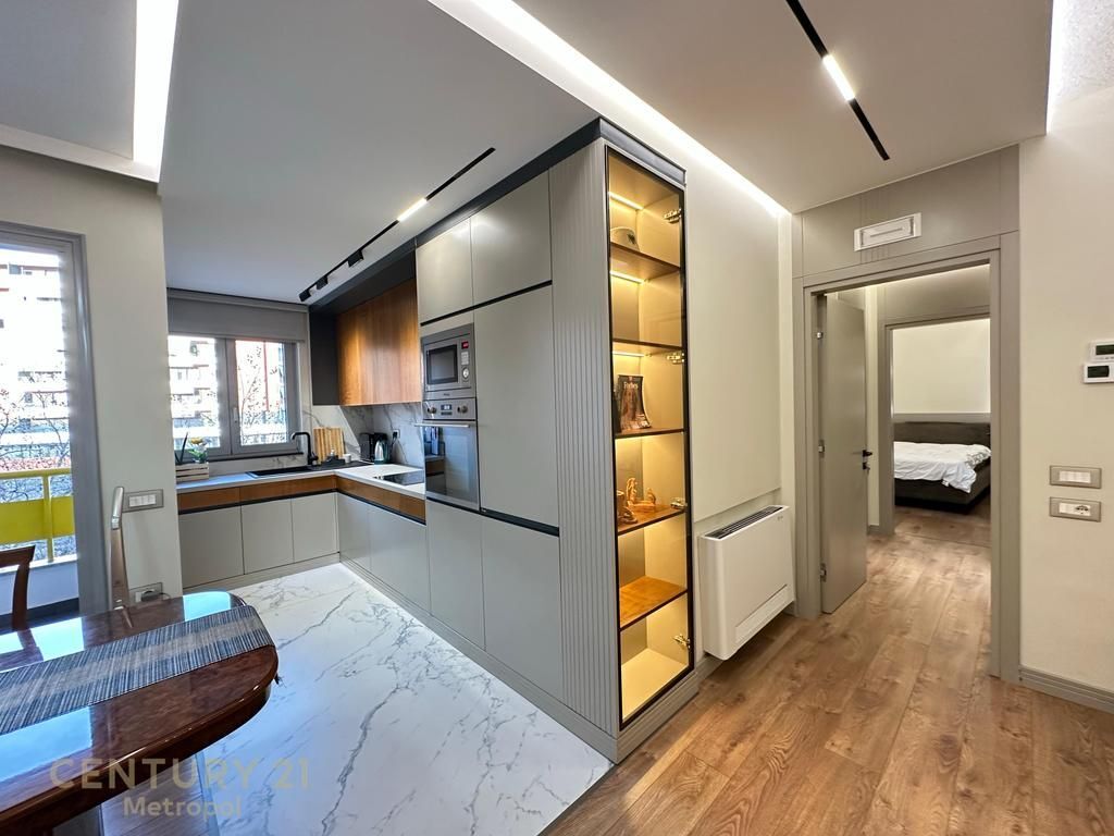 JEPET ME QERA APARTAMENT 2+1+2 TE PALLATI ME SHIGJETA