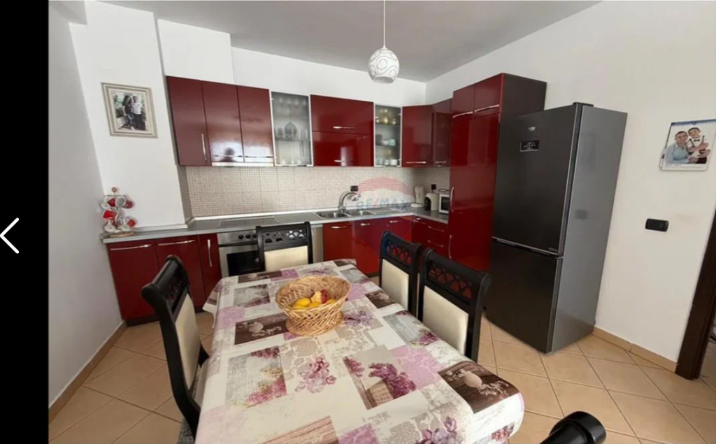 Apartament per shitje 2+1+2 tek Fresku