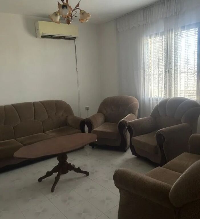 Qera | Shtëpi private 2 + 1 | Paskuqan | 400 €/muaj