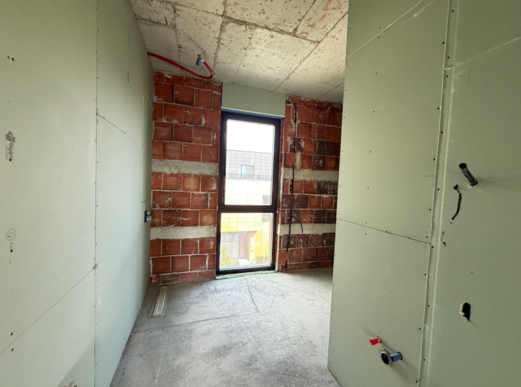 🏡 Semi-Detached Villa for Sale near TEG