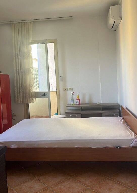 garsoniere me qira dy minuta nga Siri Kodra