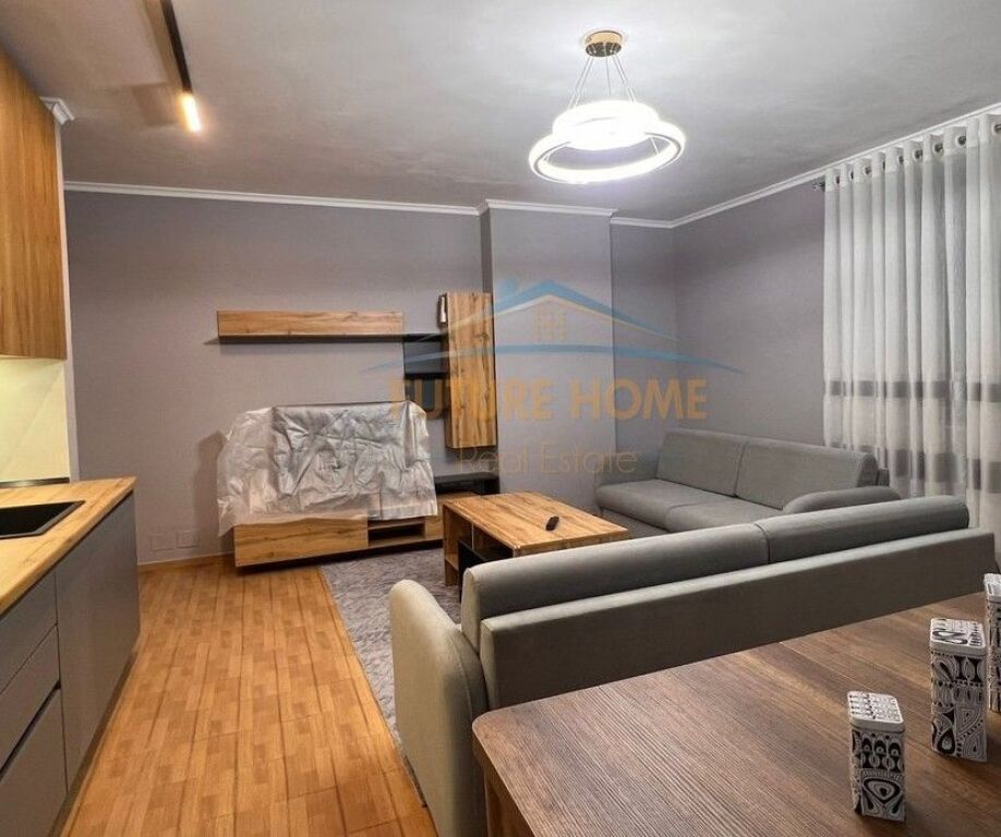 Affitto, Appartamento 2+1, Nuovo Mercato, Tirana.