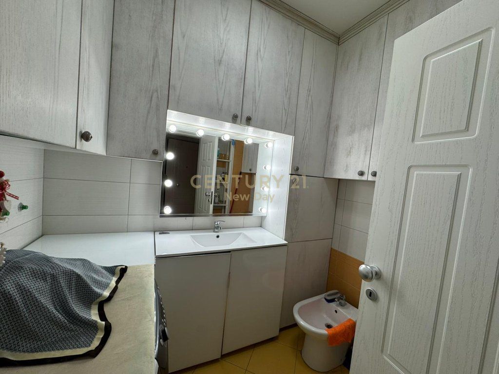 Apartament 2+1+2T Me Qira te Ish Rajoni Durrës - 600€ | 86 m²