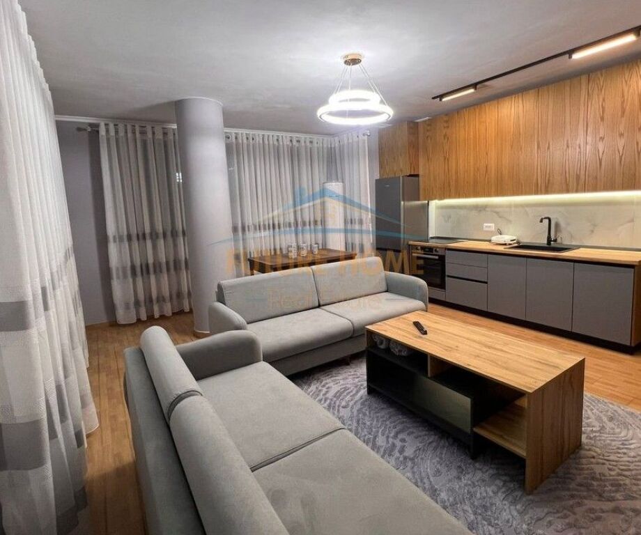 Affitto, Appartamento 2+1, Nuovo Mercato, Tirana.