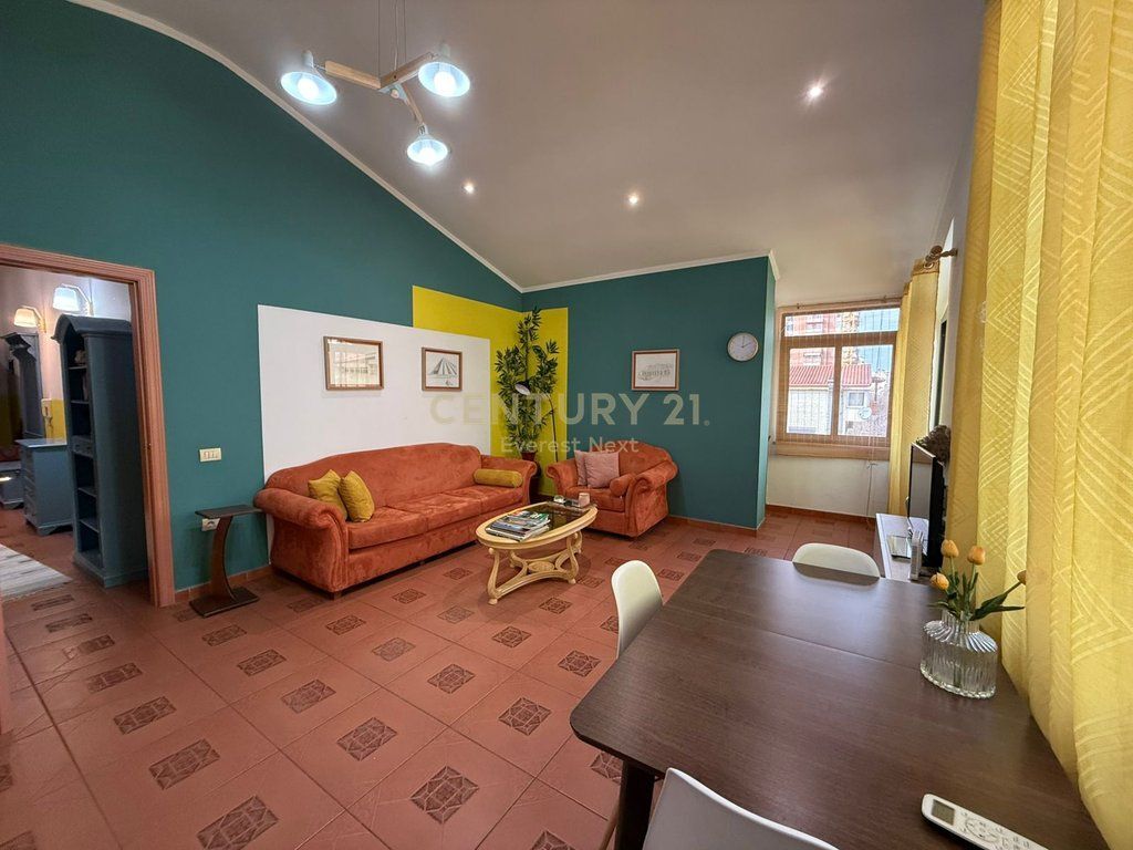 Apartment 2+1 for sale in the Blloku area, near Juvenilja.