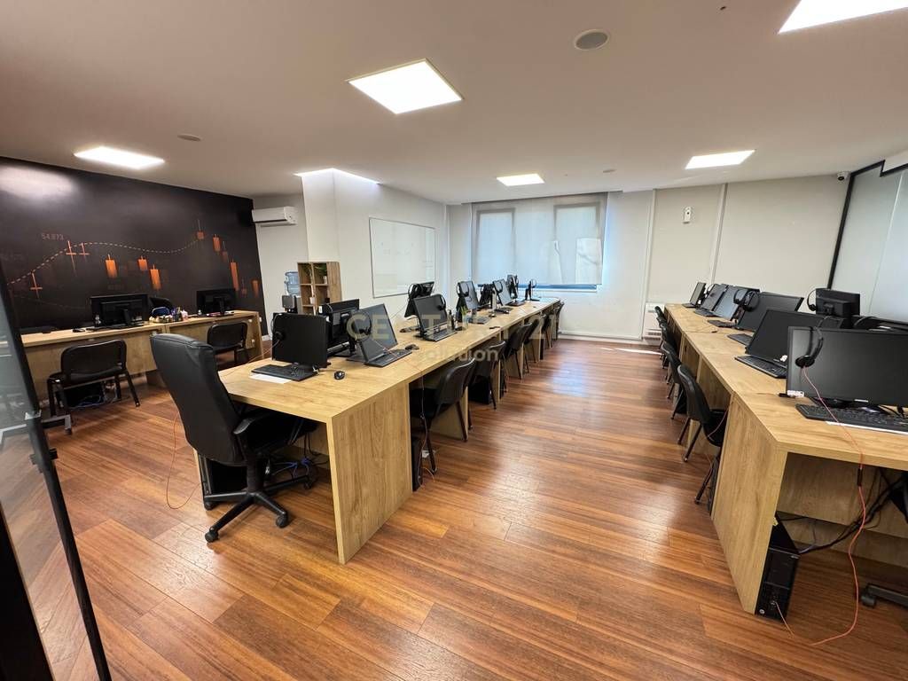 JEPET ME QIRA AMBIENT BIZNESI TEK SHALLVARET