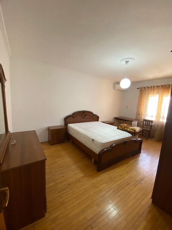 APARTAMENT ME QERA 2+1 LAPRAKE 60.000 LEKE FH-58596