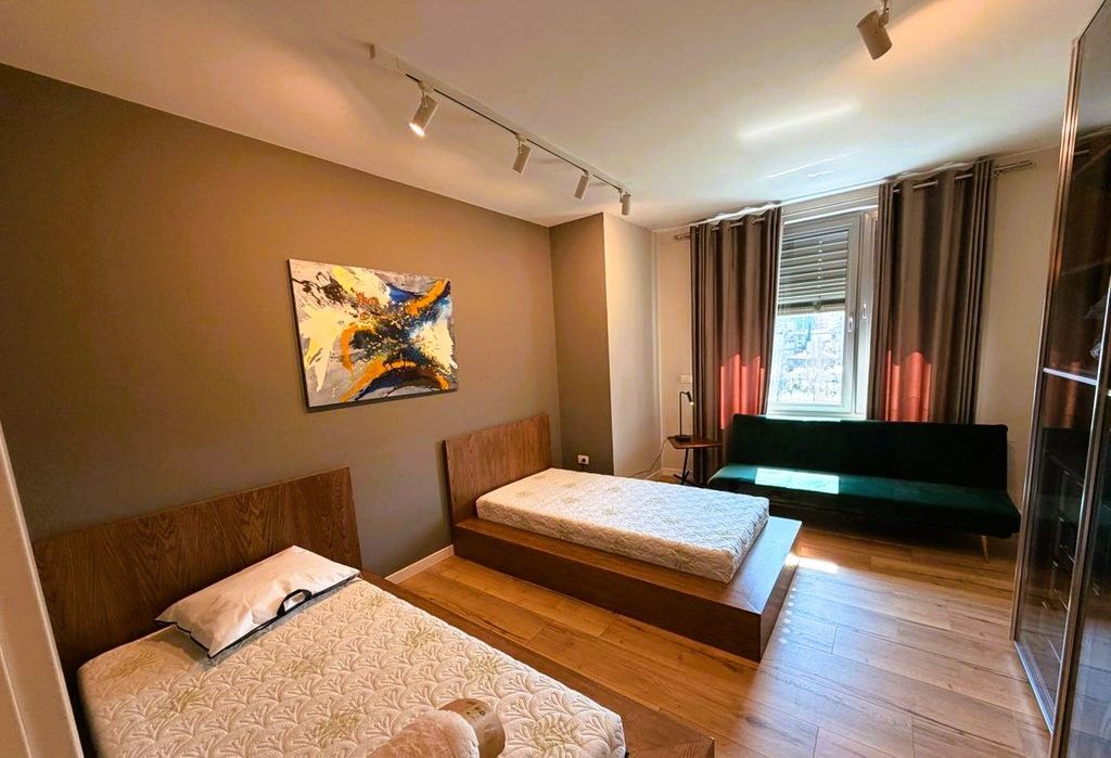 APARTAMENT LUKSOZ ME QIRA 2+1+2+DEPO+POST PARKIMI TEK STADIUMI DINAMO