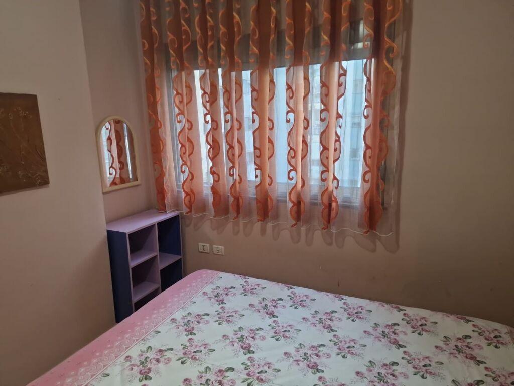 Jepet Me Qera Apartament 2+1+2 Tualete + 1 Ballkon