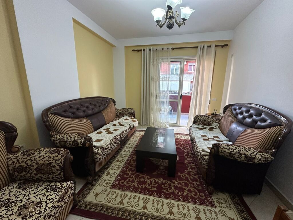 Apartament per qera ne astir 2+1