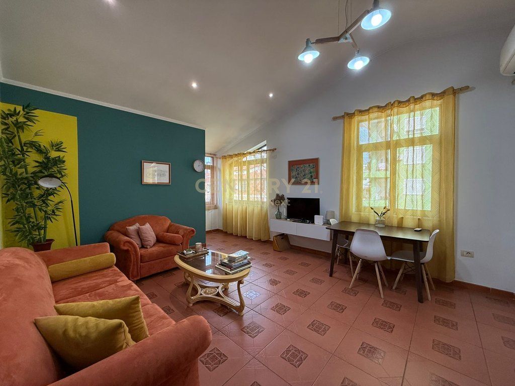 Apartment 2+1 for sale in the Blloku area, near Juvenilja.