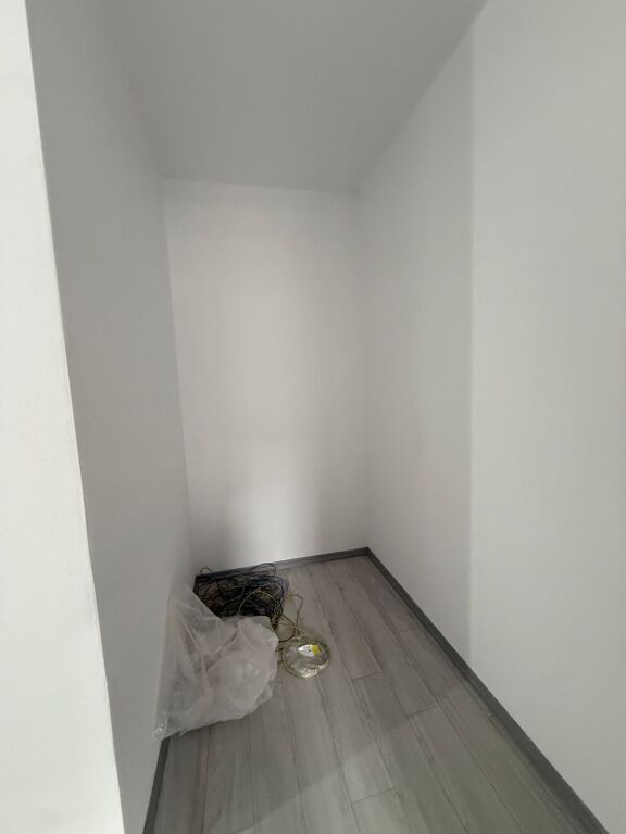 2+1,me kundrabufe,per banim apo zyre,te rruge e kavajes,cmimi 650 mije leke