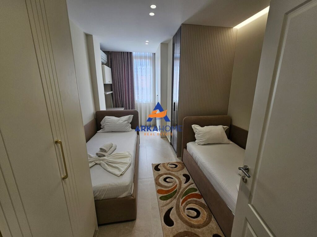 JEPET ME QERA 2+1+BALLKON "TE RRUGA E BOGDANEVE" 1200 EURO