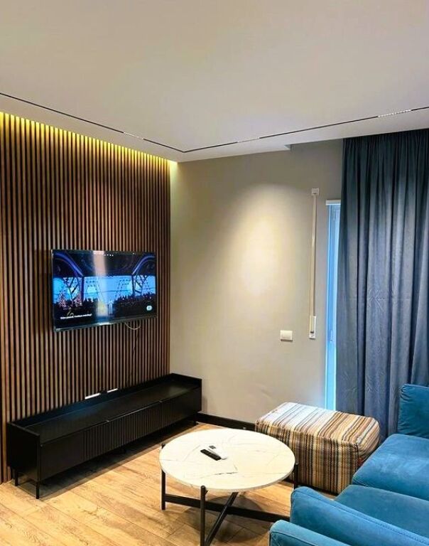 Apartament 2+1+post parkimi prane qendres, Rr. Barrikadave!