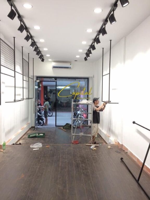 DYQAN ME QIRA 70 M2 YZBERISHT 65.000 LEKE