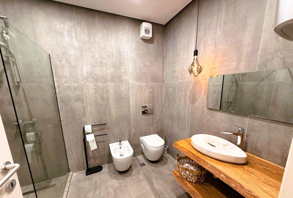 APARTAMENT LUKSOZ ME QIRA 2+1+2+DEPO+POST PARKIMI TEK STADIUMI DINAMO