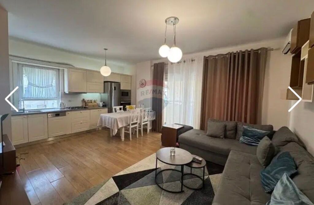 Apartament 2+1 + Parkim per shitje