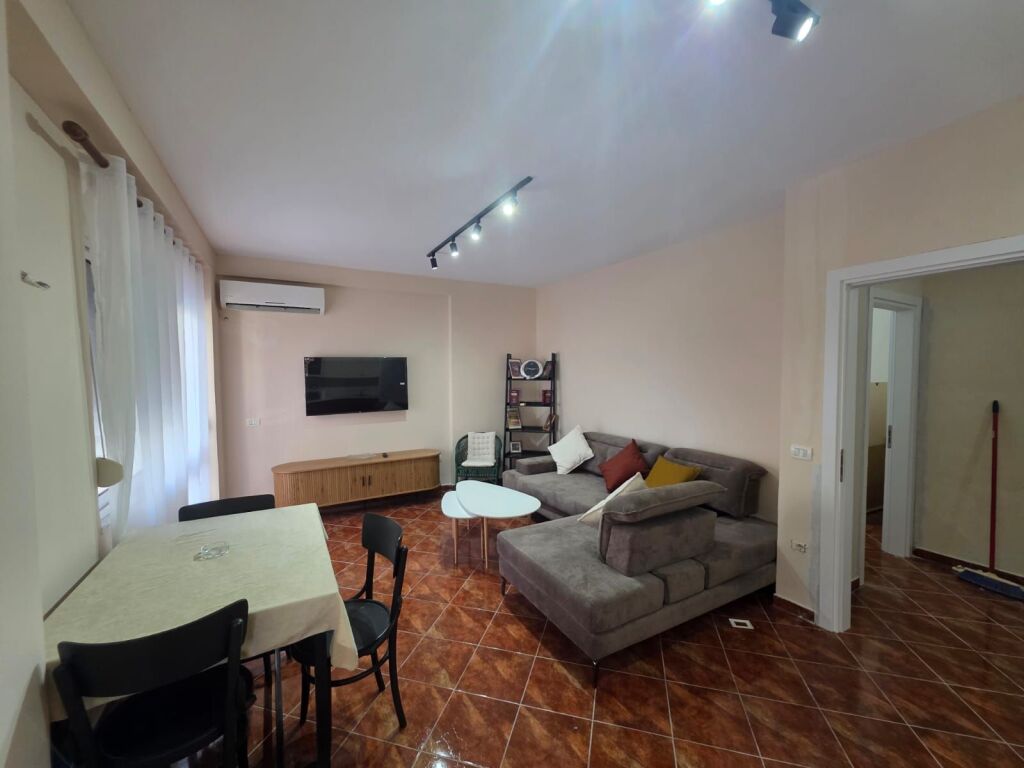 Shitet Apartament 1+1, Shkëmbi i Kavajës,Durres.