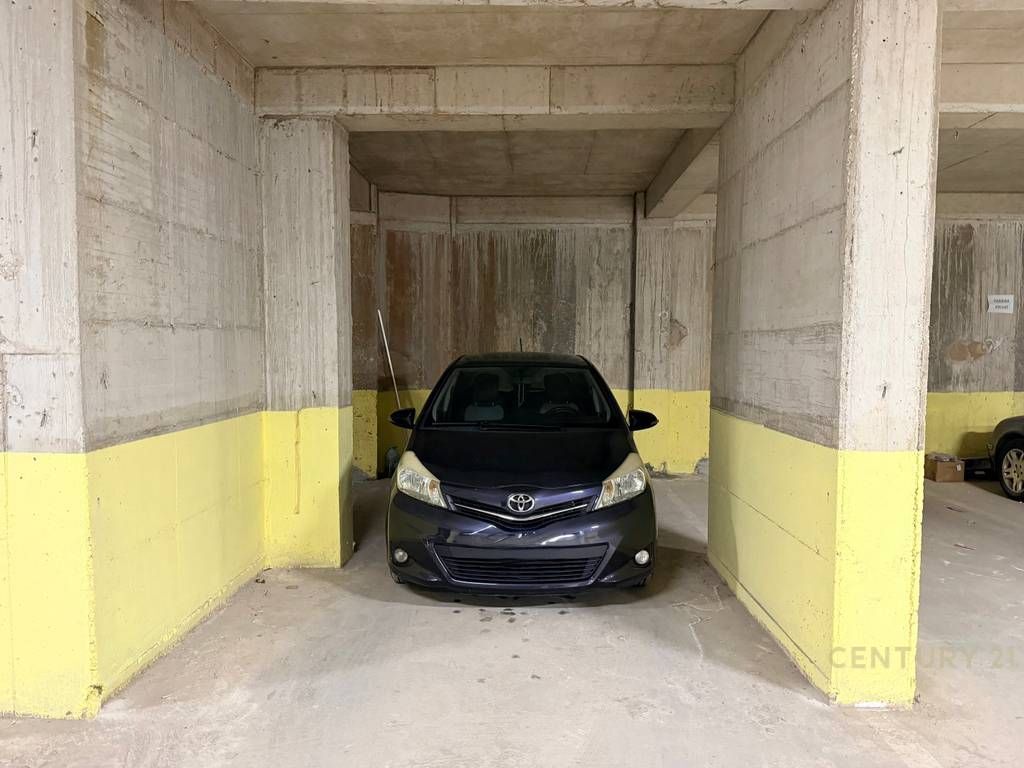 JEPET ME QIRA APARTAMENT 2+1+POST PARKIMI TEK RRUGA DURRESIT ! 900 € /Muaj Sip. Totale  75m2