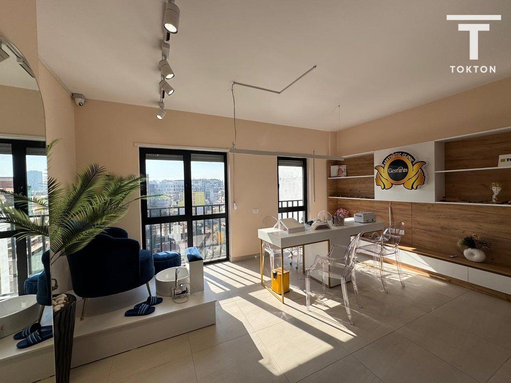 FOR SALE APARTMENT 3+1+2 DIBRES STREET