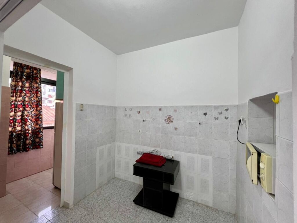 Shitet Apartament 1+1, “21 Dhjetori”, Tiranë