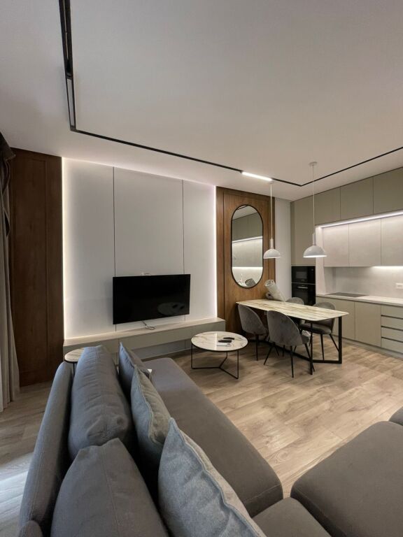 📌 Apartament Luksoz 1+1 me Qira në Square 21