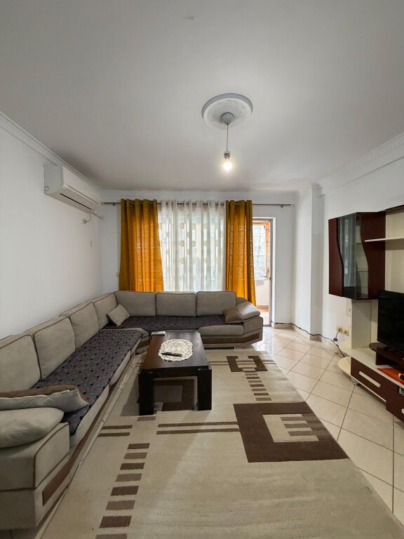 Appartamento 2+1 in Affitto – Astir, vicino al Bar Famed