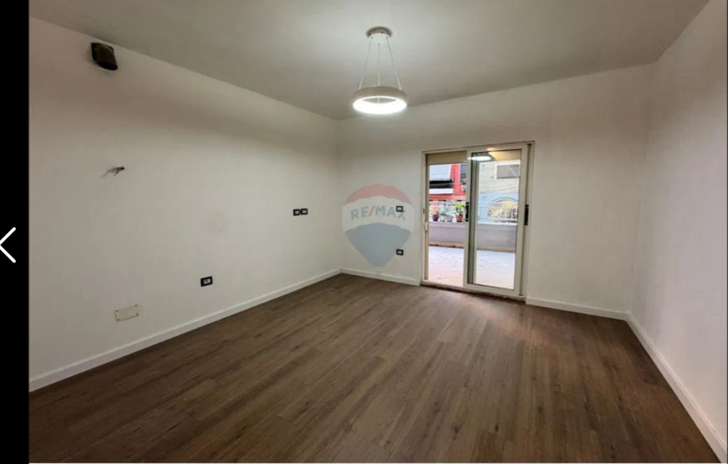 Apartament per shitje 1+1 tek Komuna e Parisit