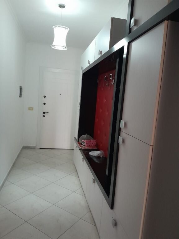 JEPET ME QERA APARTAMENT 2+1 TEK KMY NE YZBERISHT
