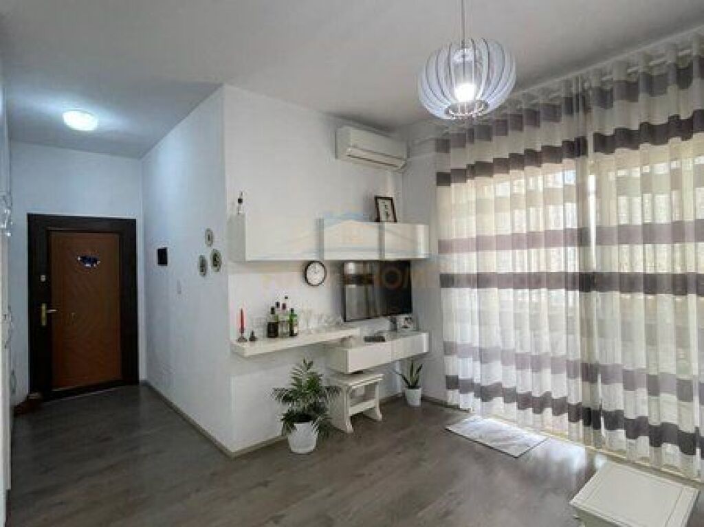 For sale, Apartment 1+1, Kamza Junction, Tirana.