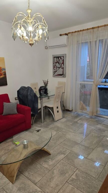 Apartment 2+1 for rent Dibra Street !