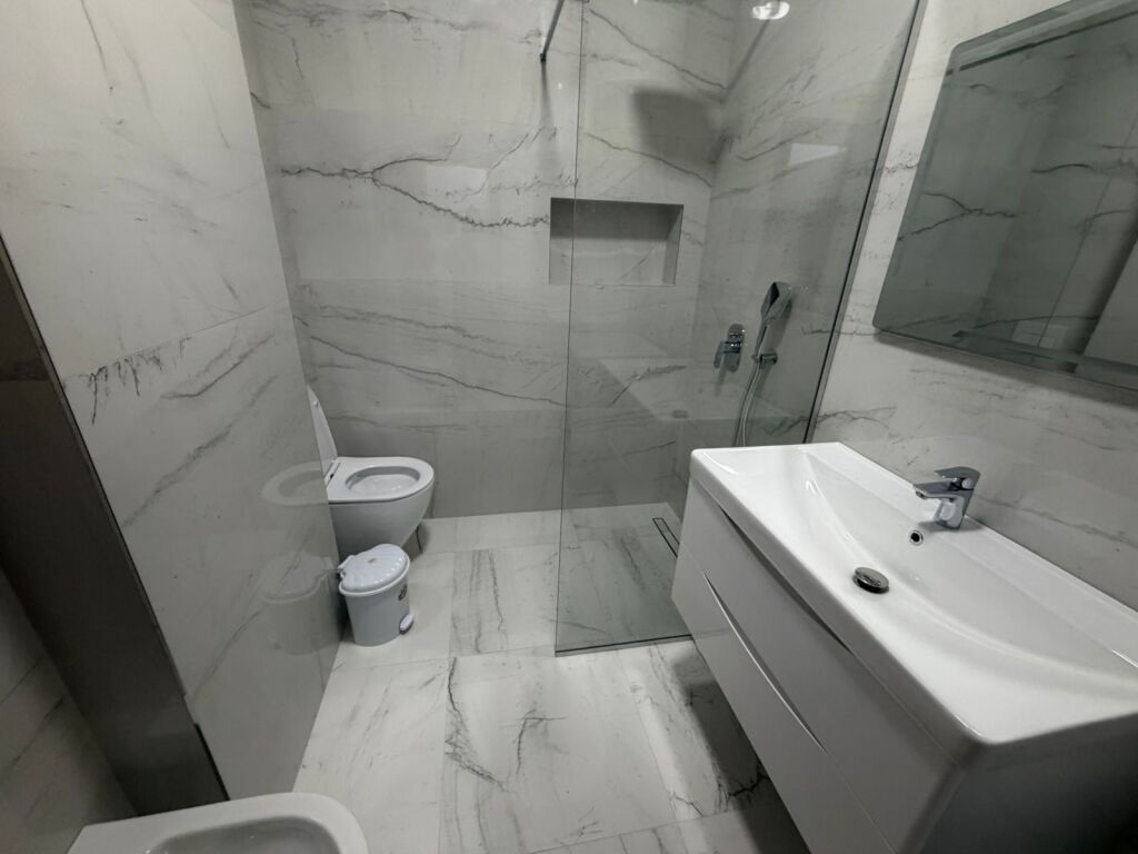 Jepet Apartament me qera